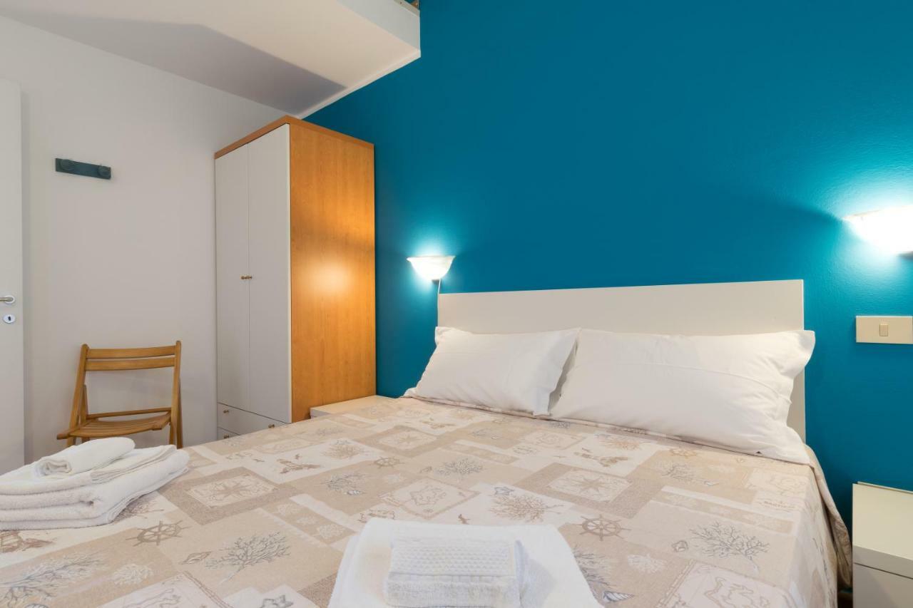 Villa Residenza Solemar Bosa Marina Esterno foto