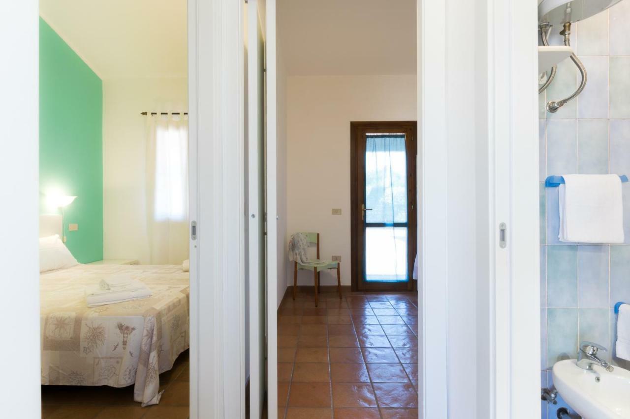 Villa Residenza Solemar Bosa Marina Esterno foto